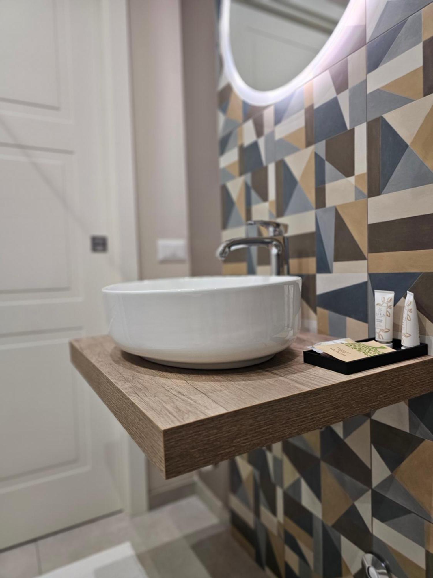 Santrid Suites Catania Bagian luar foto