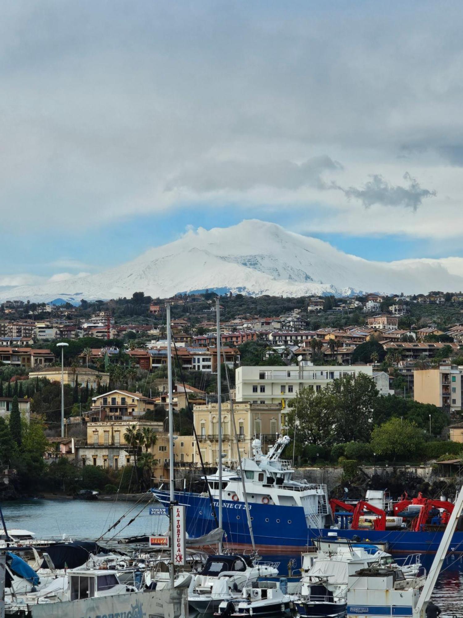 Santrid Suites Catania Bagian luar foto